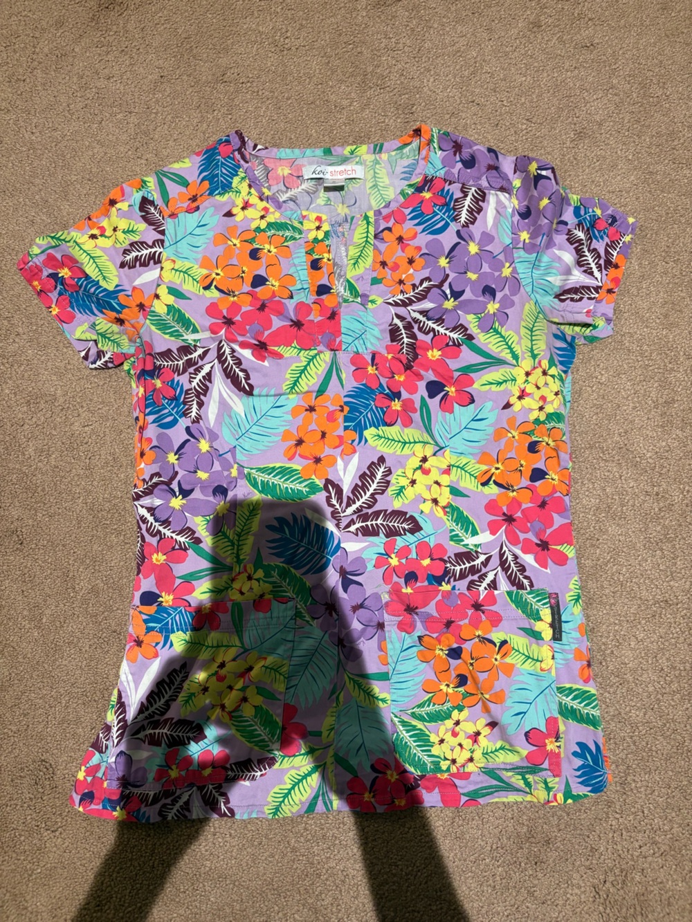 koi Purple Tropical Floral scrub top size small